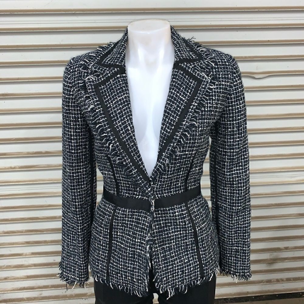 Bisou Bisou black and white houndstooth jacket
